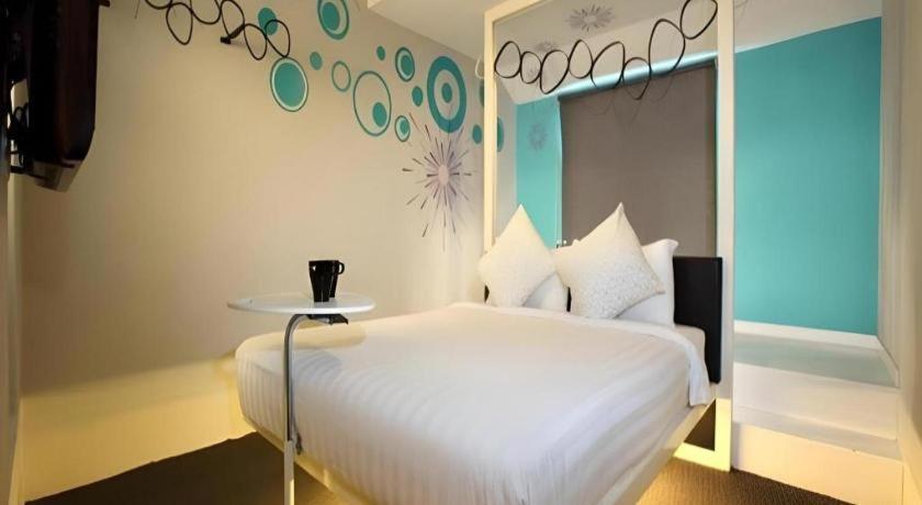 Bliss Boutique 3*