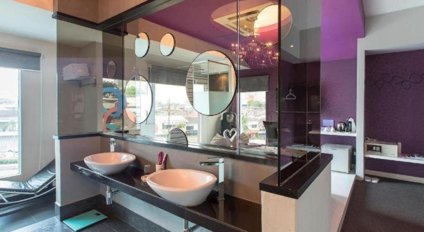Bliss Boutique Hotel 3*